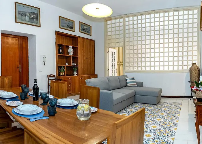 Дом отдыха Domus Meme Сорренто