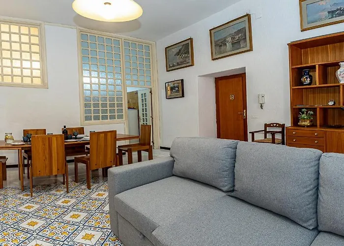 Domus Meme Дом отдыха Сорренто