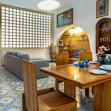 Domus Meme Vakantiehuis Sorrento